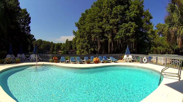 Outdoor pool, a heated pool