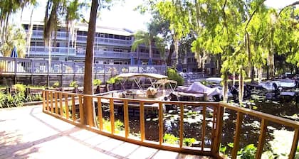 Rainbow River Area Waterfront Two FREE Kayaks. PLZ READ OUR EXCELLENT REVIEWS