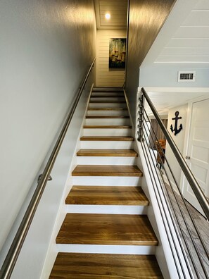 Interior - Updated 3 bedroom 2+ bath condo-steps to beach & pool-beach service included (Destin)