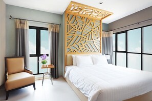 ห้องซูพีเรีย | มินิบาร์, ตู้นิรภัยในห้องพัก, โต๊ะทำงาน, ผ้าม่านกันแสง