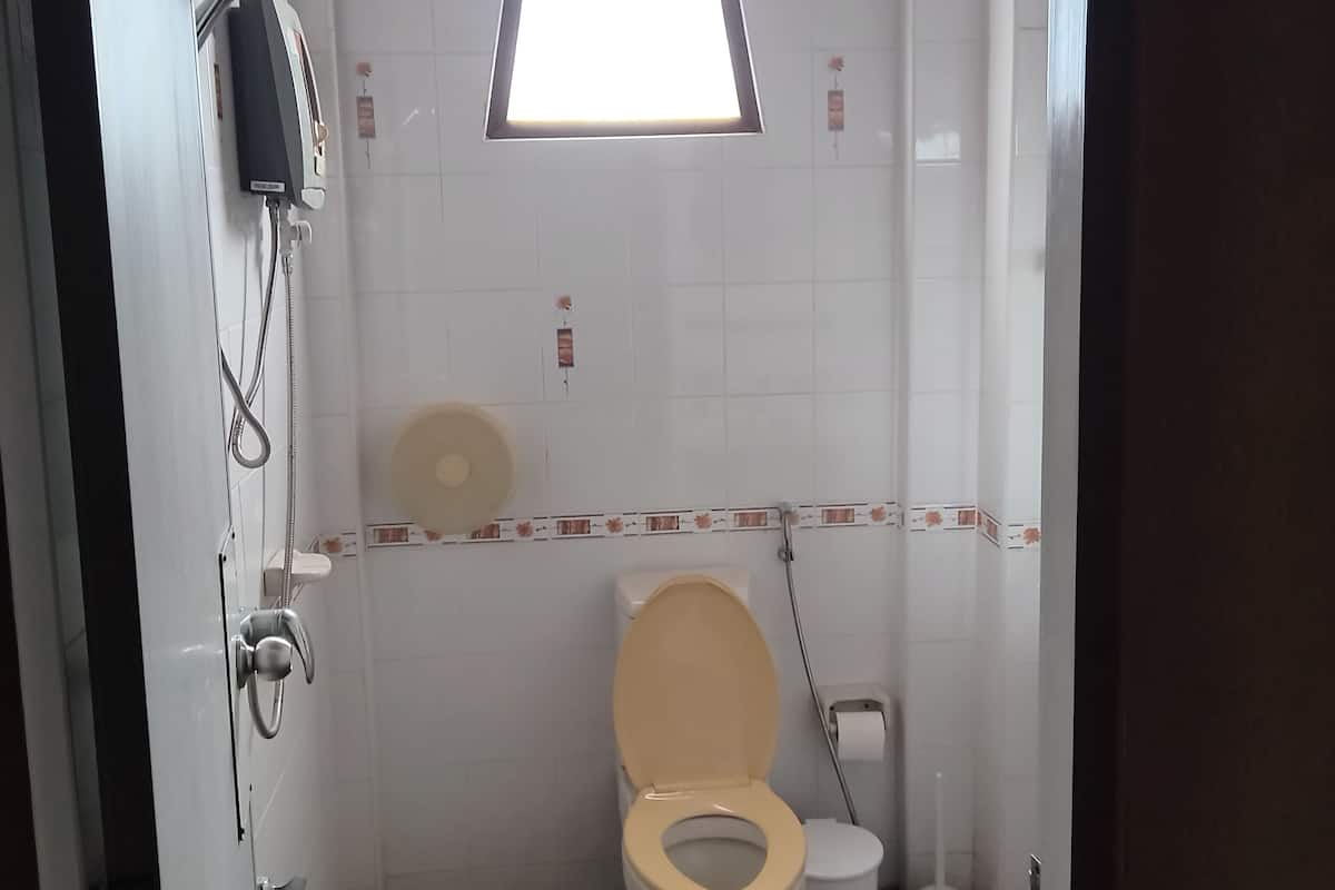 Standard Double Room | Free WiFi