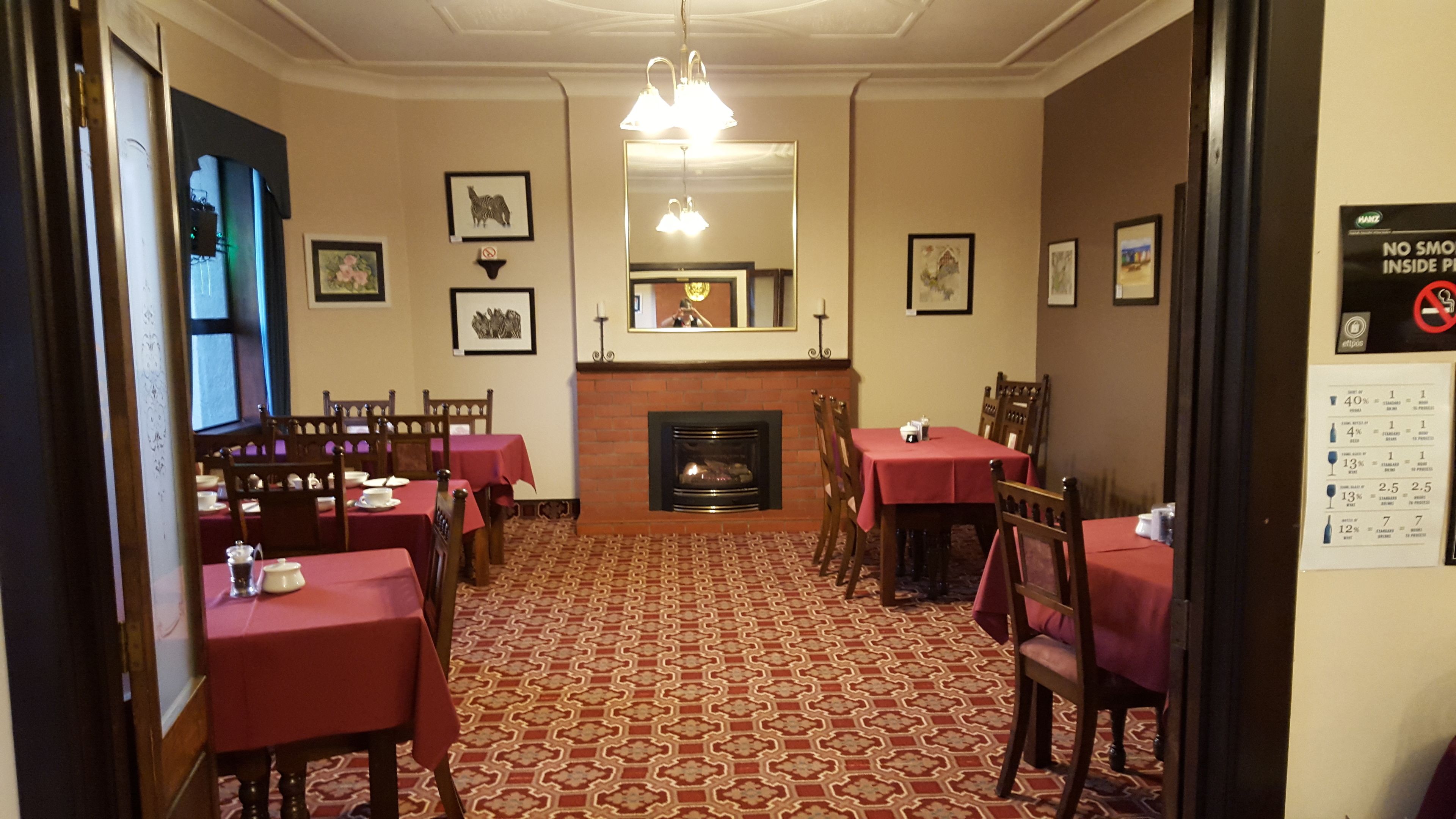 breakfast, lunch and dinner served