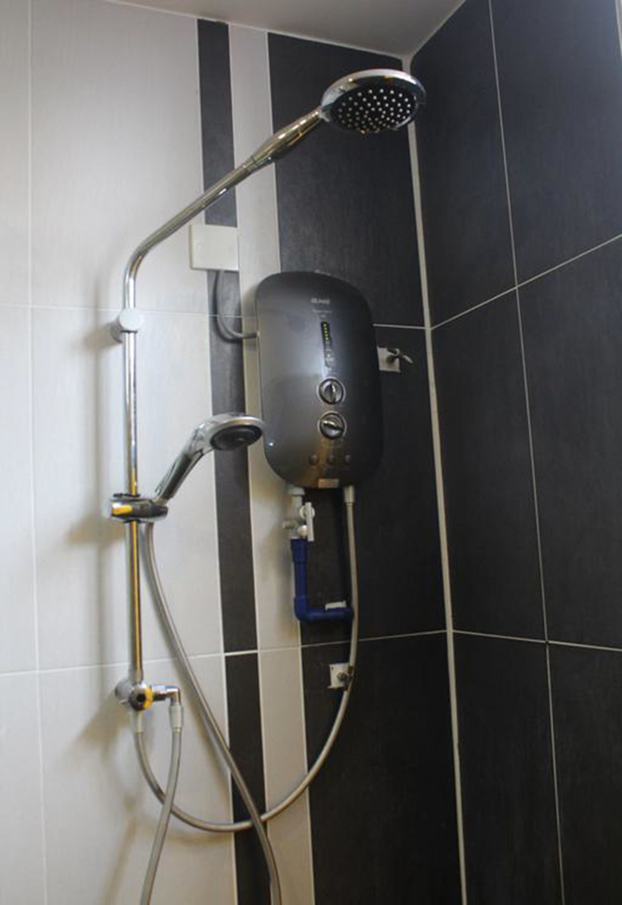 Bathroom | Shower, free toiletries, hair dryer, towels