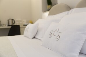 Deluxe Double or Twin Room | Egyptian cotton sheets, premium bedding, down comforters, minibar - San Carlo Suites (Noto)