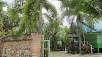 บริเวณภายนอก