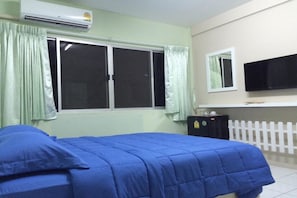 In-room safe, desk, free WiFi - Gingfa Guest House (Hua Hin)