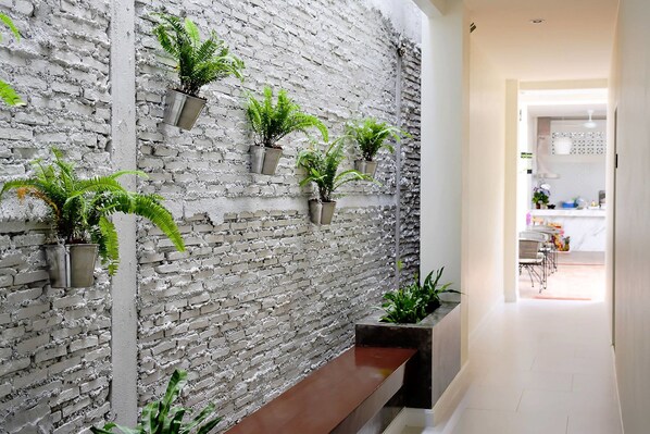 Hallway - Shunli Hostel (Phuket)