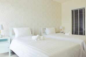 Superior Room | Iron/ironing board, free WiFi - Shunli Hostel (Phuket)