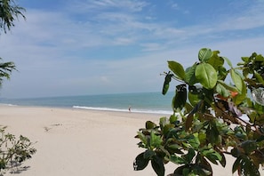 On the beach - Baan Hansa -1401 (Cha-am)