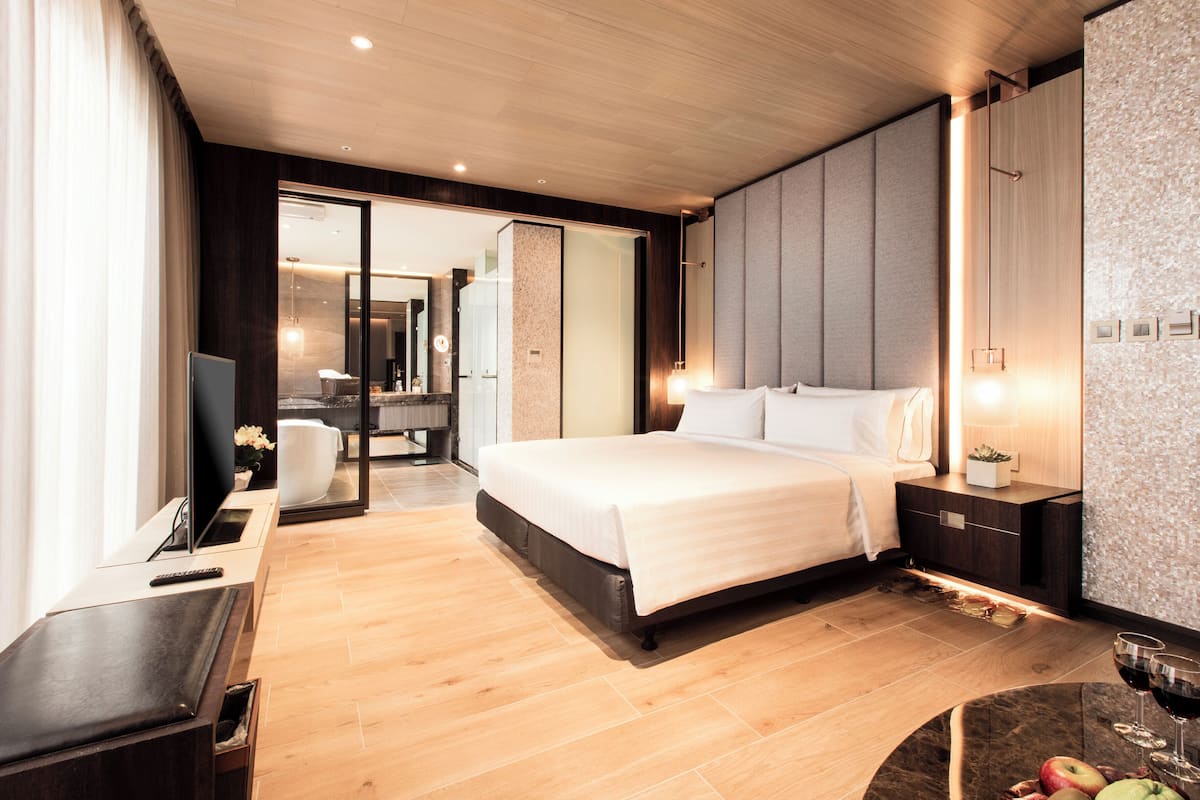 terrace hot spring suite | frette italian sheets, premium bedding, down duvets, pillow-top beds