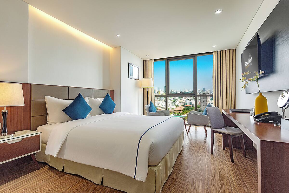 Quarto casal premier | Lençóis italianos Frette, roupas de cama premium, camas Select Comfort