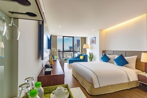 Luxury Double Room | Frette Italian sheets, premium bedding, Select Comfort beds, minibar