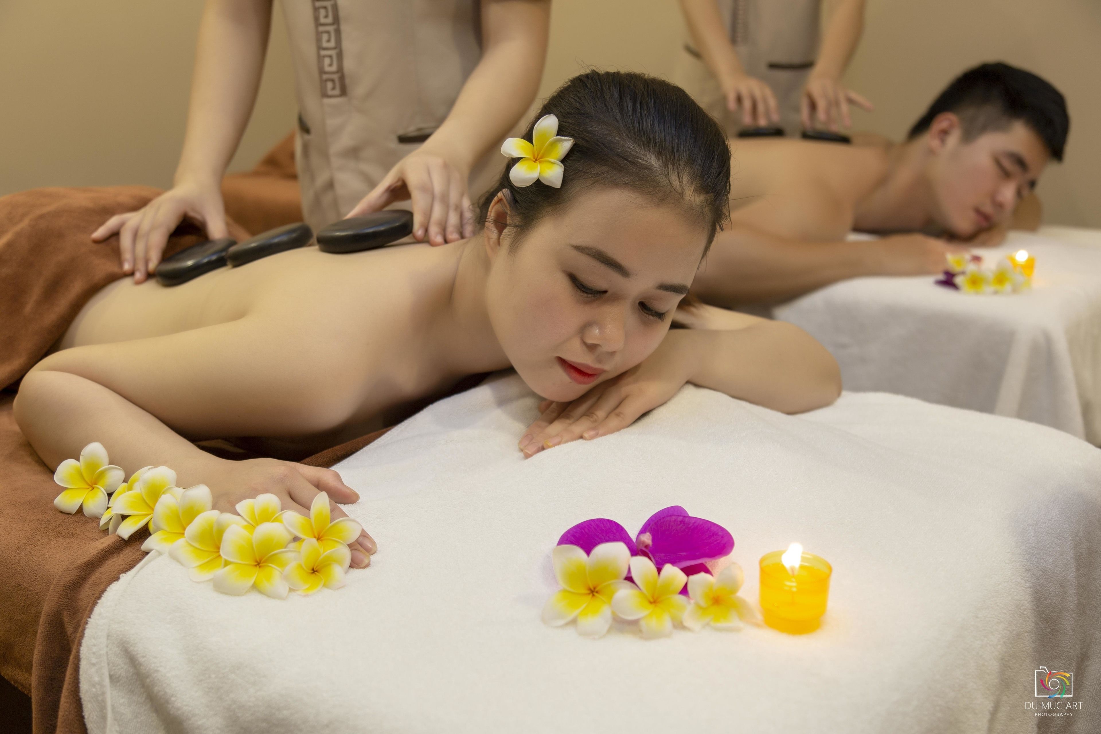 couples treatment room(s), body treatments, hot stone massages