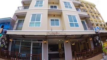 Fachada de la propiedad