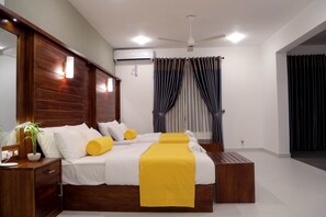 Premium bedding, desk, free WiFi, bed sheets