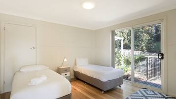 2 Bedroom House | 2 bedrooms, iron/ironing board, free cots/infant beds, bed sheets