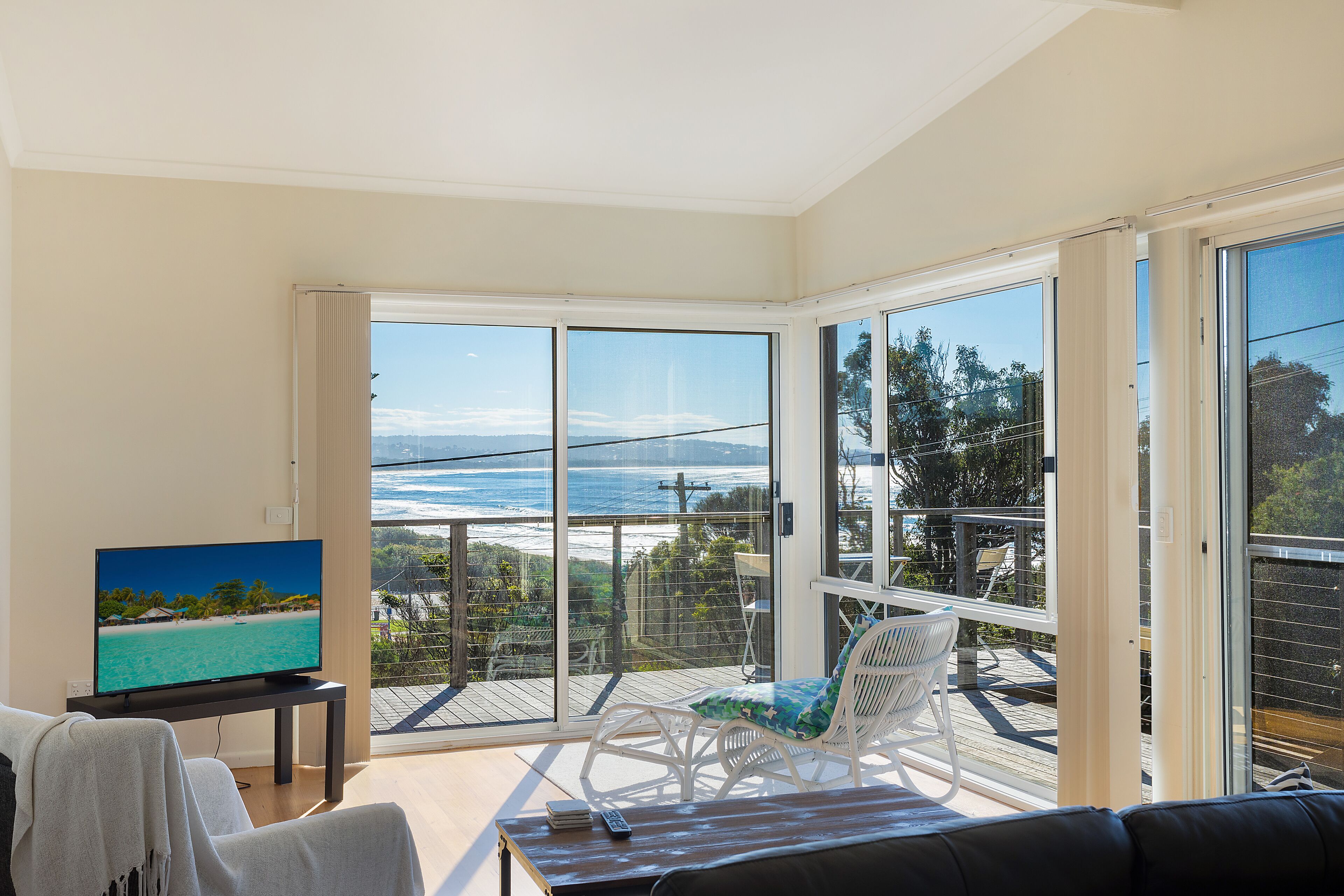 Rumah, 2 kamar tidur, pemandangan samudra | Ruang keluarga | TV layar datar