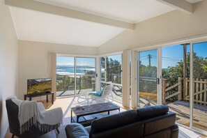 2 Bedroom House | Living room | Flat-screen TV