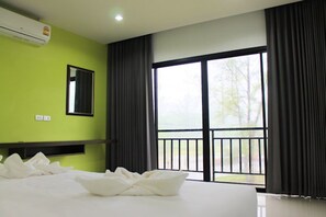 套房 | 摺床/加床 (收費)、免費 Wi-Fi