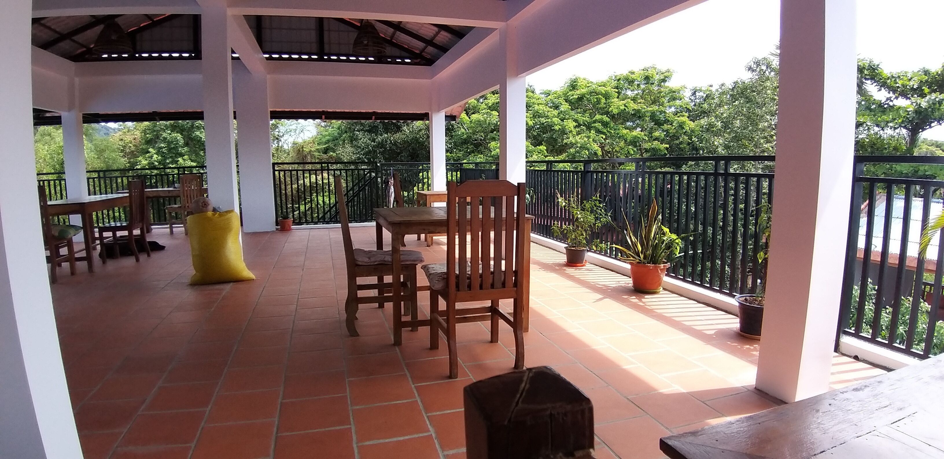 daily continental breakfast (usd 3 per person)