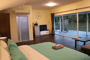 The Ozone Riverside Room | Premium bedding, free minibar, individually decorated, blackout drapes - The Green House Kanchanaburi (Sai Yok)
