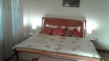 Chambre Double Majestueuse, vue jardin | Bureau, Wi-Fi