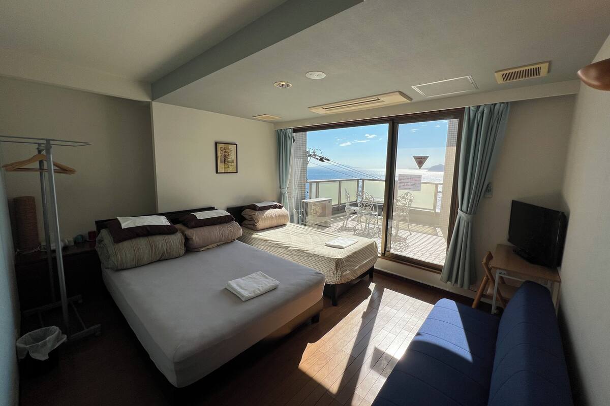 Deluxe-Zimmer, 3 Schlafzimmer, Nichtraucher, Meerblick (303 with LCD TV, Private terrace) | 14 Schlafzimmer, Verdunkelungsvorhänge, schallisolierte Zimmer