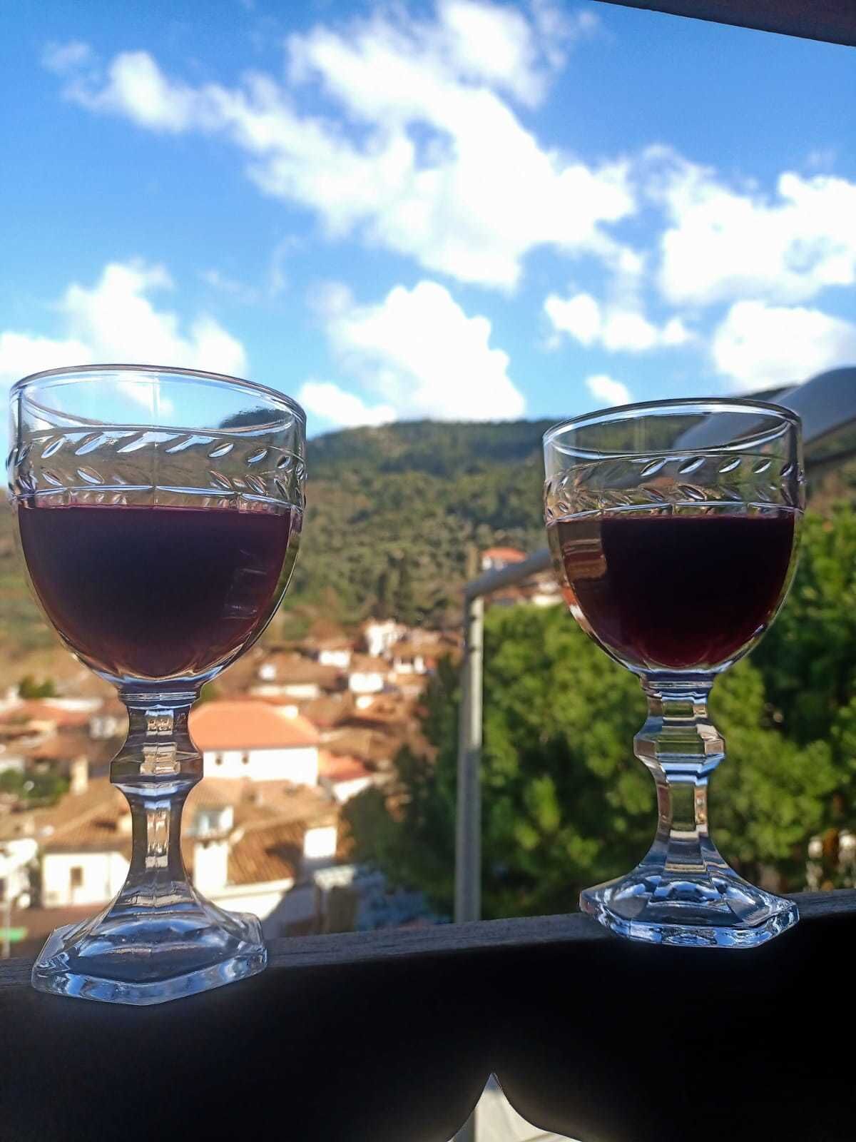 61-inch lcd tv with satellite channels, tv