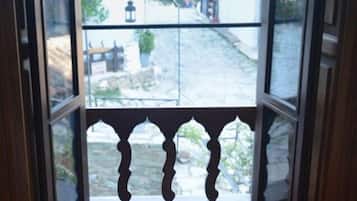 Villa, 3 Bedrooms, Fireplace, City View | Street view