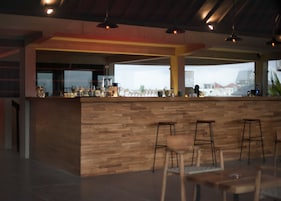 Bar (en la propiedad)