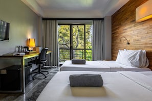 In-room safe, desk, blackout drapes, free WiFi - Surf Motel Canggu (Canggu)