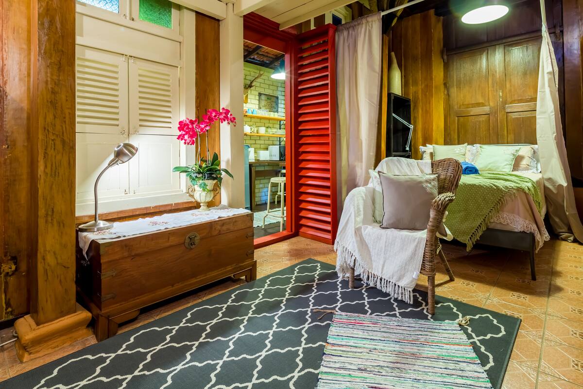 Desk, iron/ironing board, free WiFi