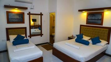 Luxury Triple Room | 1 bedroom, desk, iron/ironing board, free WiFi