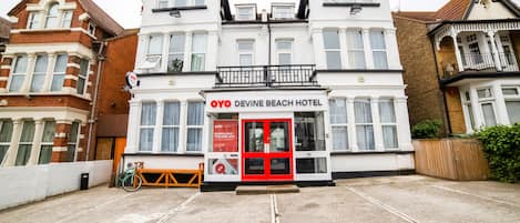 Fachada da propriedade