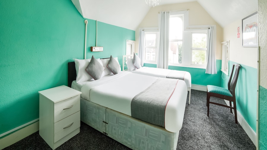 Devine Beach Hotel, Westcliff Southend-On-Sea