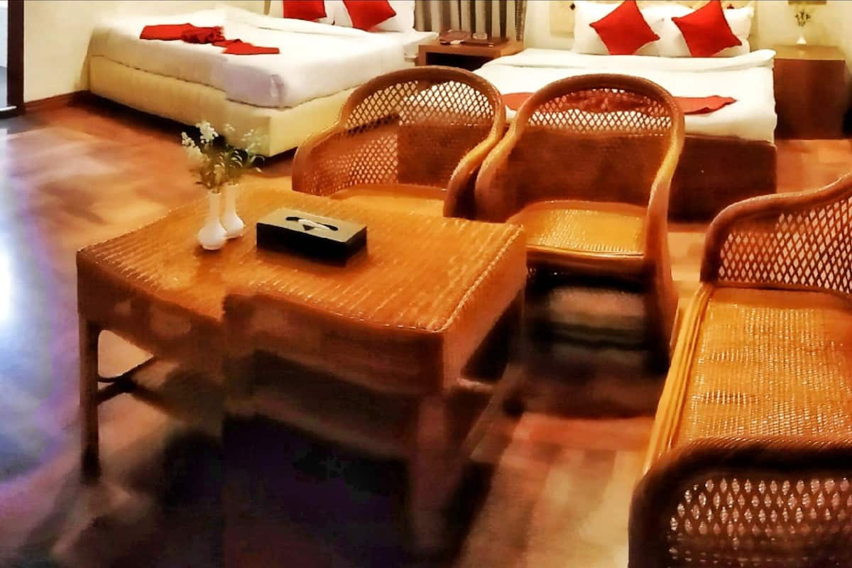 Minibar, in-room safe, desk, free WiFi