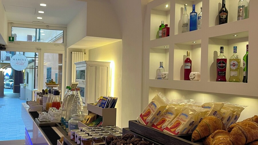 Marina Hotel Charming Rooms