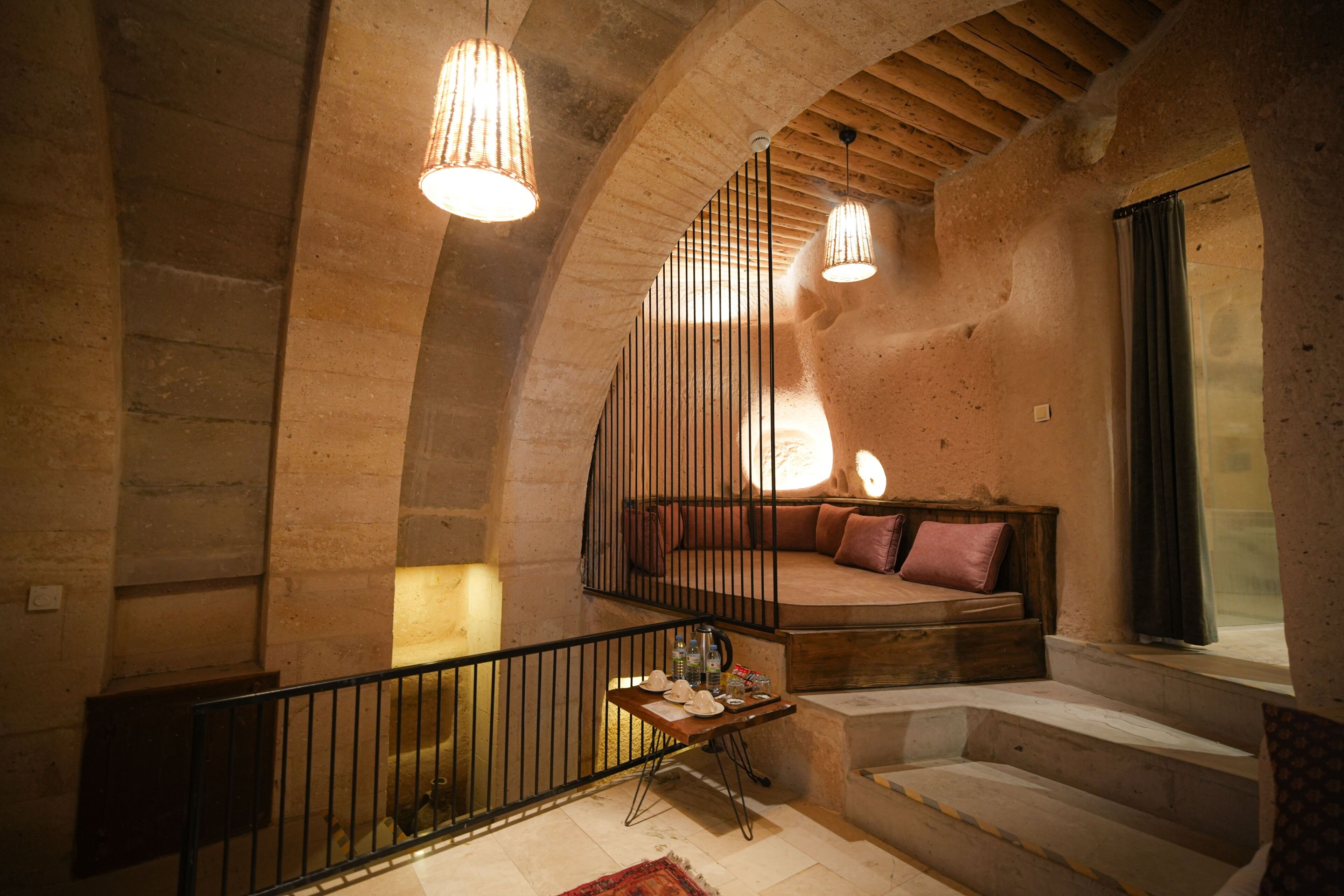 Superior Cave Suites Room | Living area | Heated floors