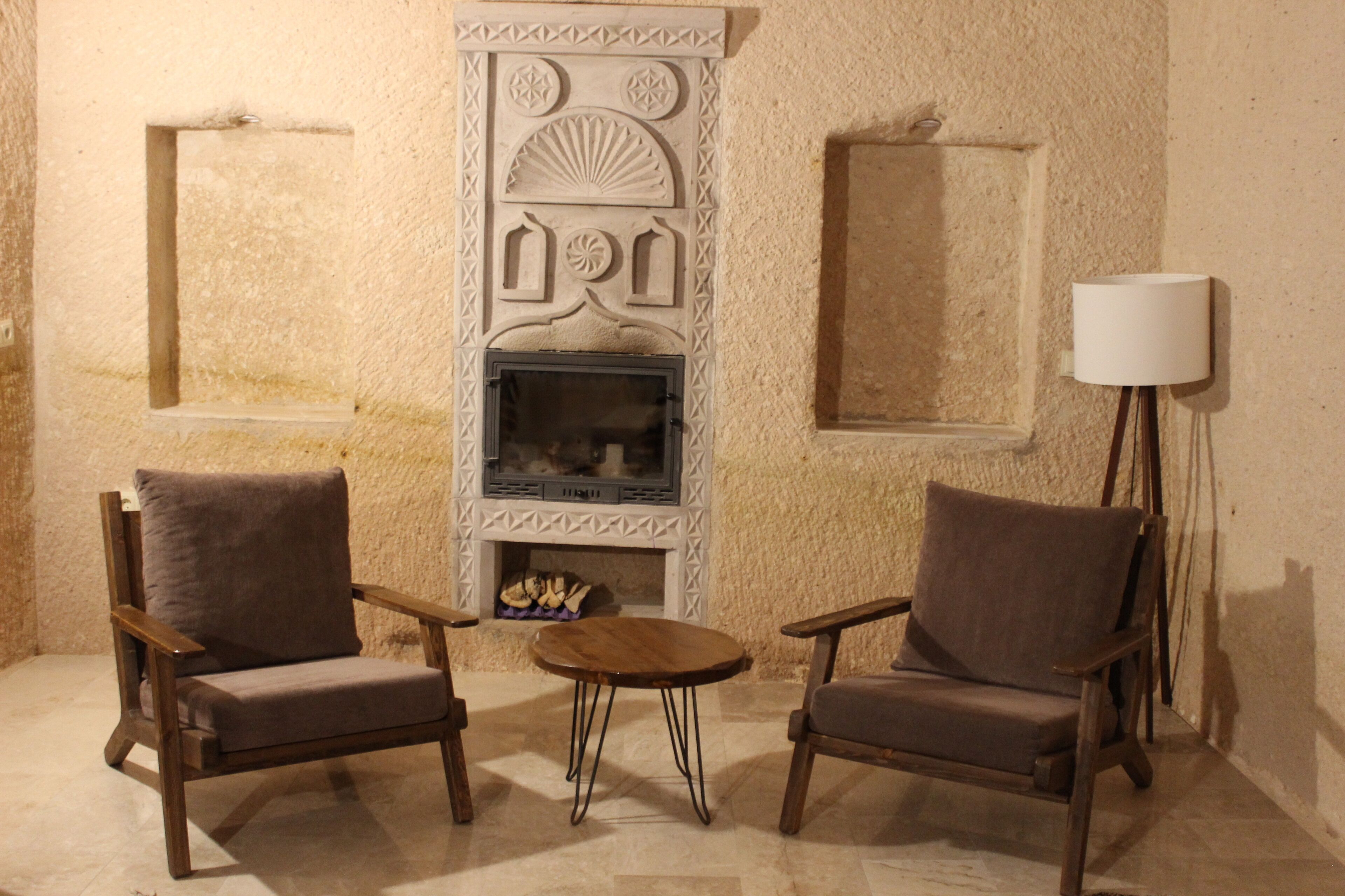 superior room | fireplace