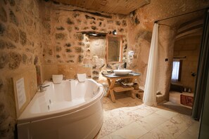 Superior Cave Suites Room | Salle de bain