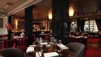 Frühstück, Mittagessen und Abendessen