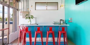 Lounge - Seawall Hostel (Chatan)