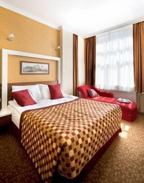 In-room safe, free WiFi
