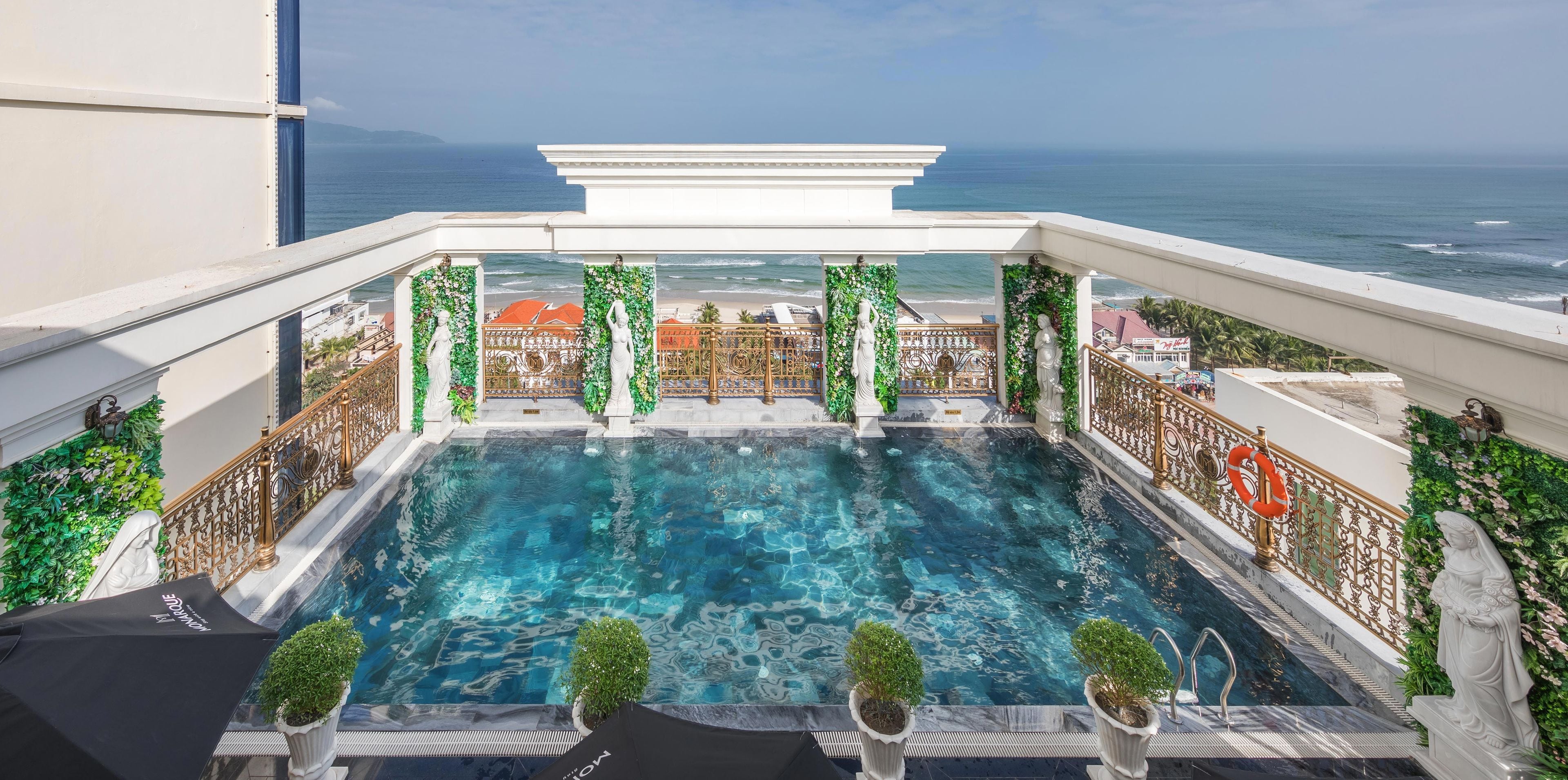 outdoor pool, pool loungers