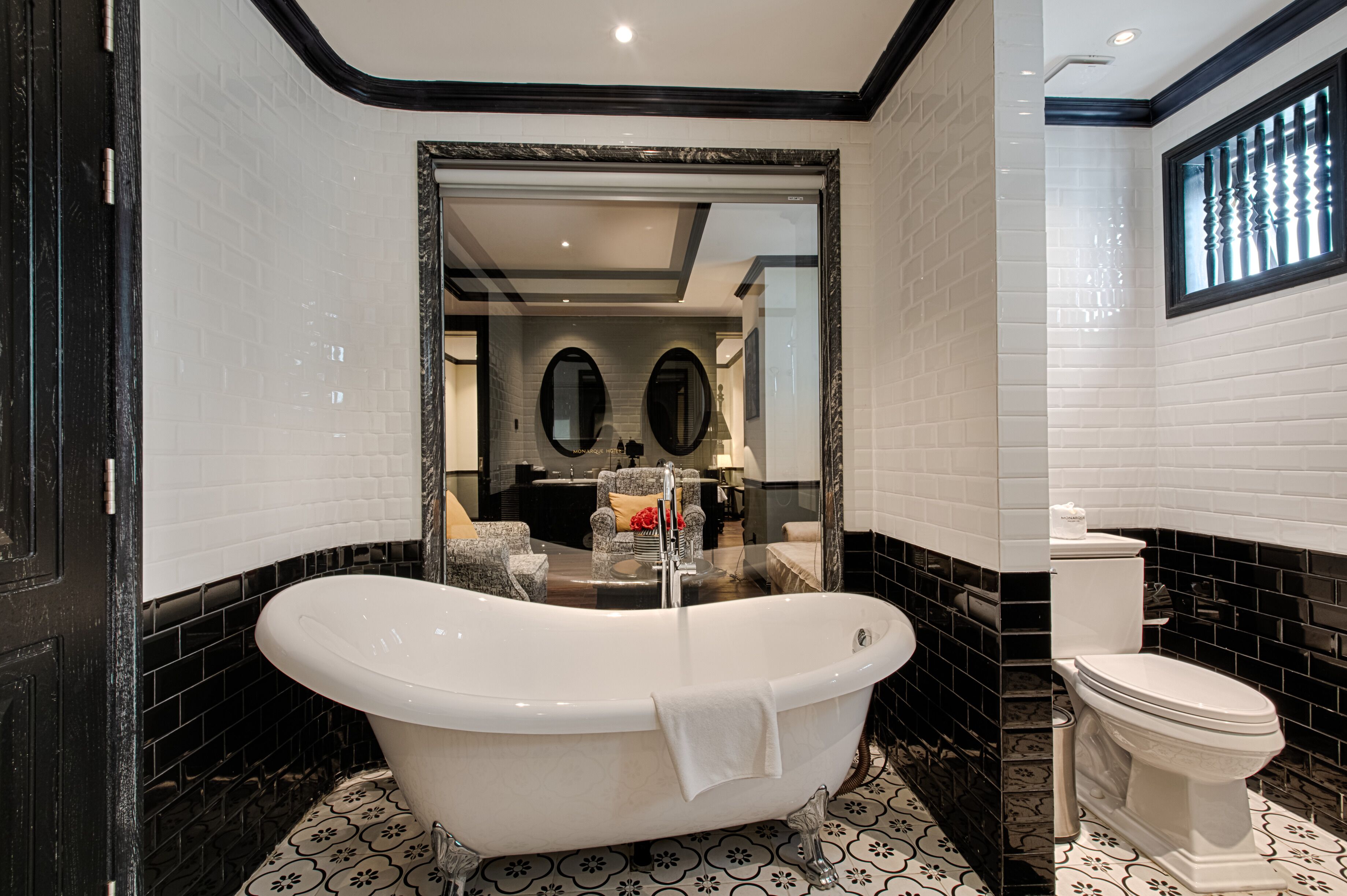 suite family two bedrooms incl afternoon tea | bathroom | free toiletries, hair dryer, bathrobes, slippers