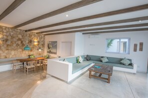 Villa, Ocean View | Living room