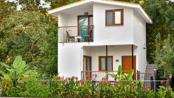 Premium bedding, minibar, in-room safe, individually decorated