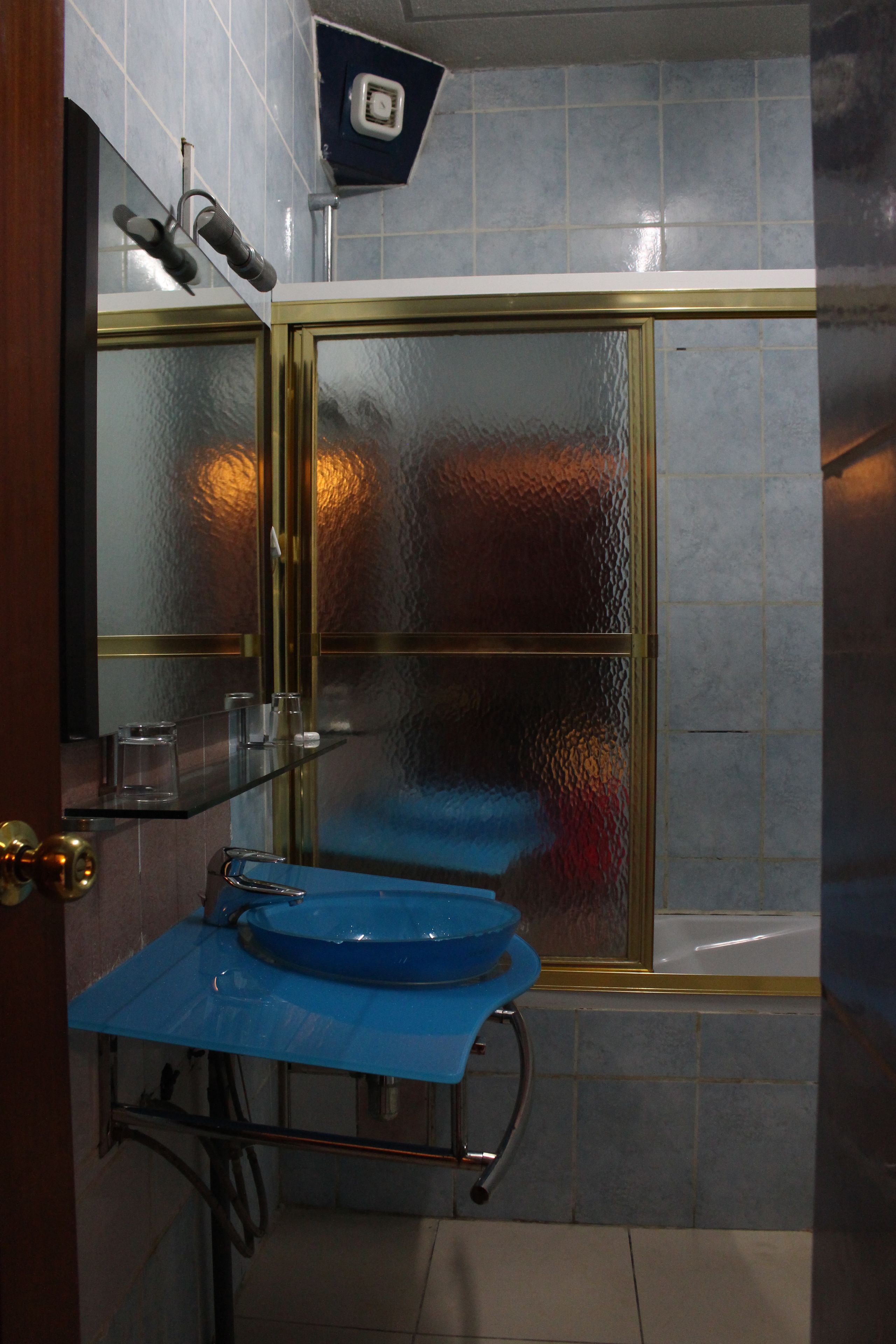 superior room | bathroom | towels