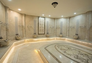 Sauna, bain de vapeur, sources chaudes/minérales, bain turc/hammam