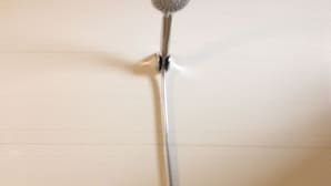 A shower with a handheld attachment. - Hotel Joana (Douala)